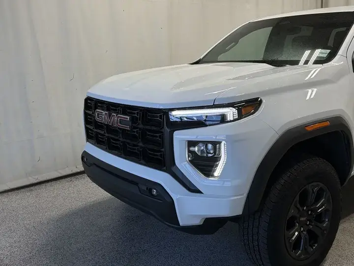 GMC Canyon 2024 photo 3