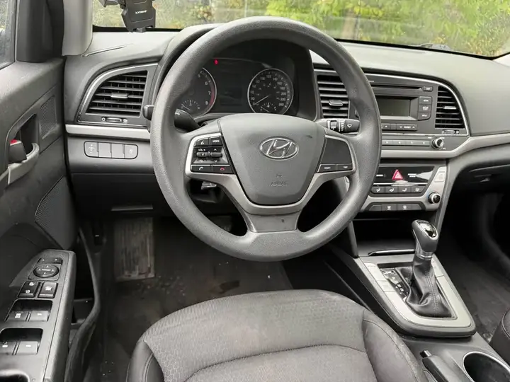 Hyundai Elantra 2018 photo 5
