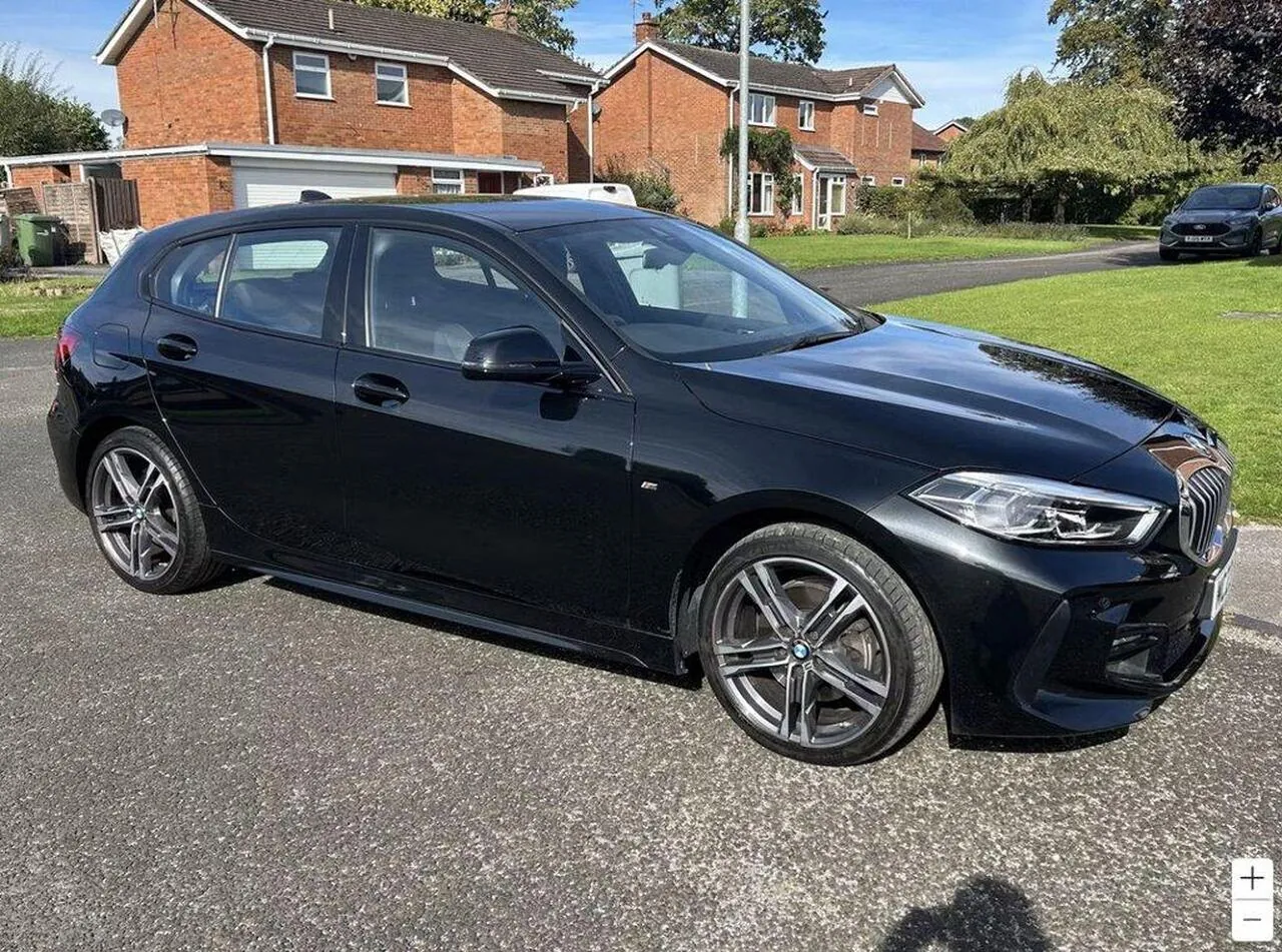 BMW 1 Series 2023 photo 4