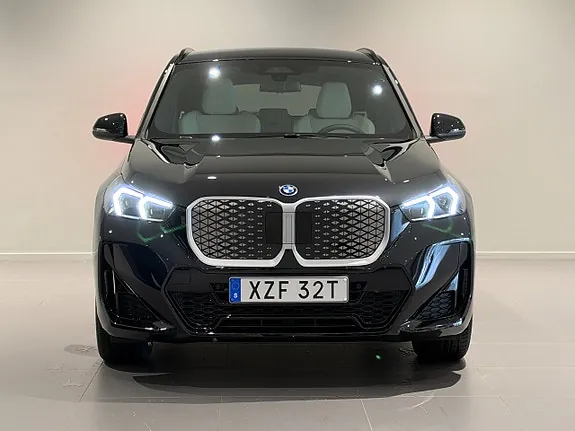 BMW Ix1 2027 photo 2