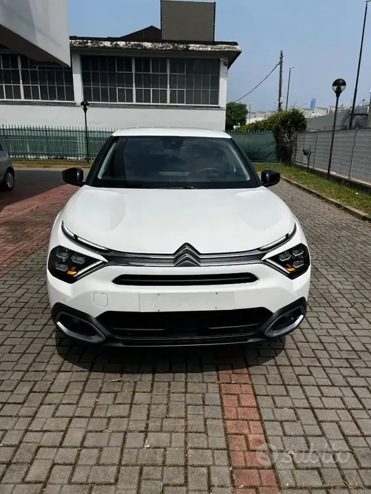 Citroen C4 2024 photo 4