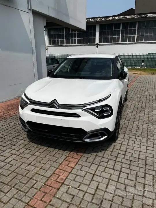 Citroen C4 2024 photo 3