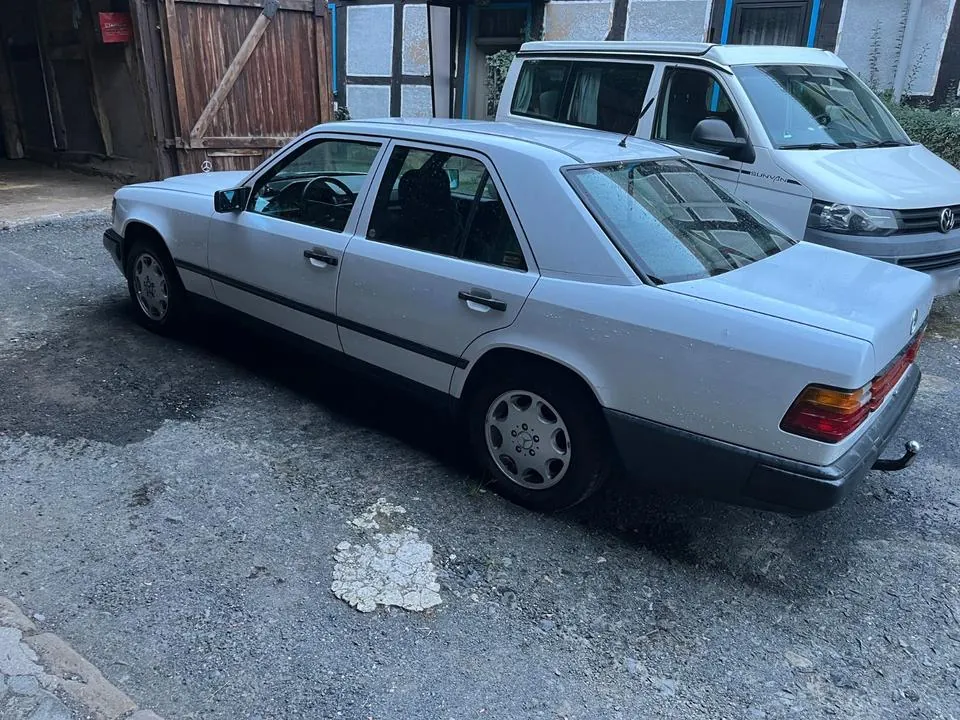 Mercedes-Benz 290