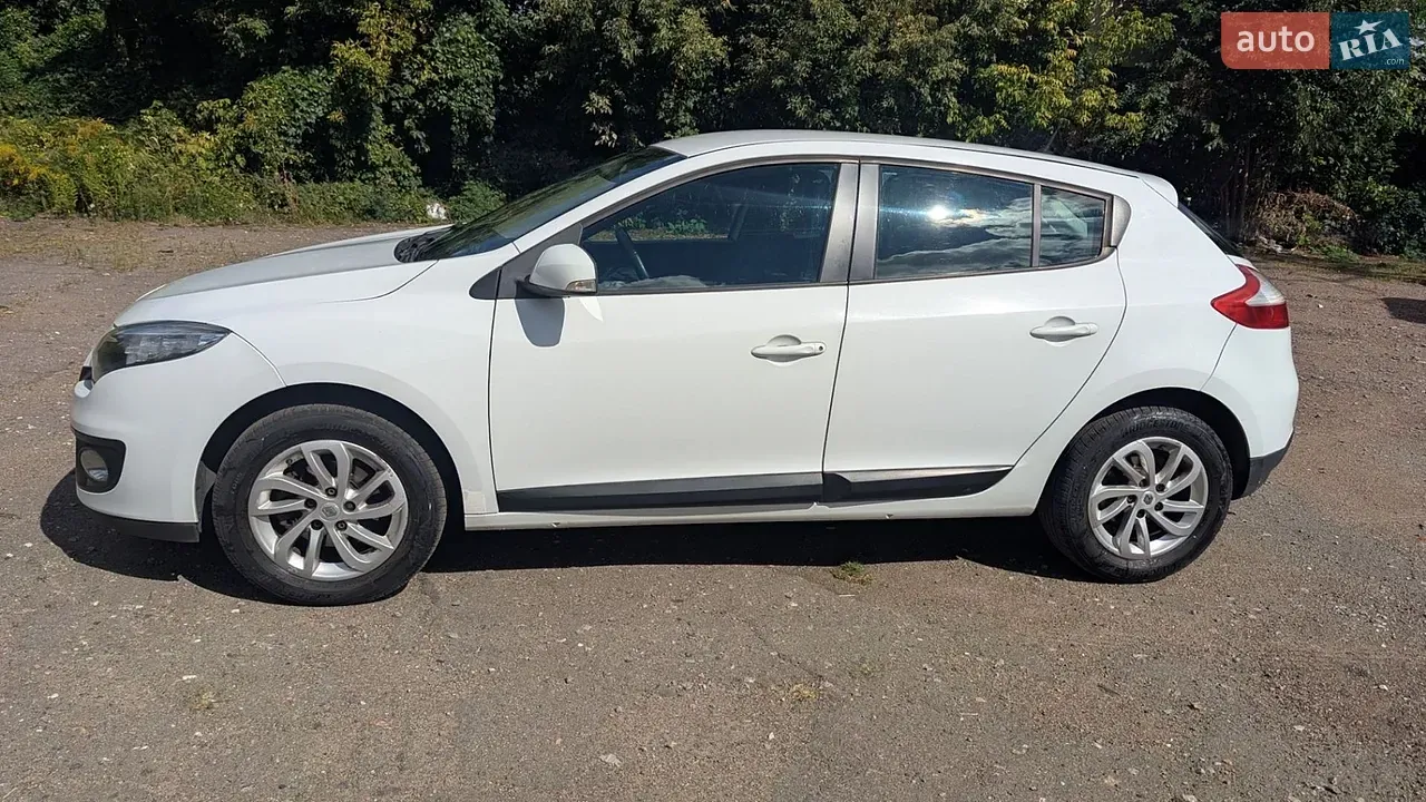 Renault Megane 2012 photo 2