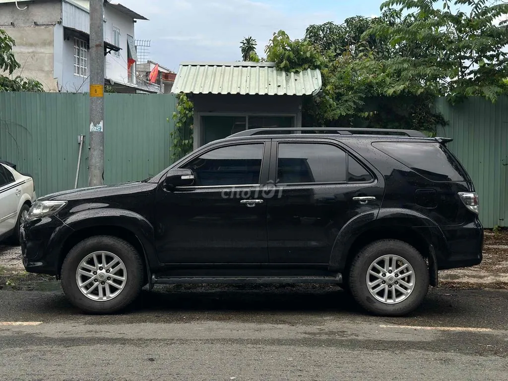 Toyota Fortuner 2014 photo 3