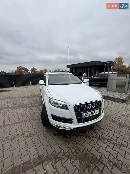 Audi Q7 2010 photo 3