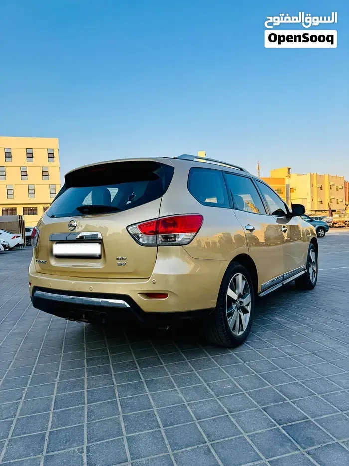 Nissan Pathfinder 2014 photo 2