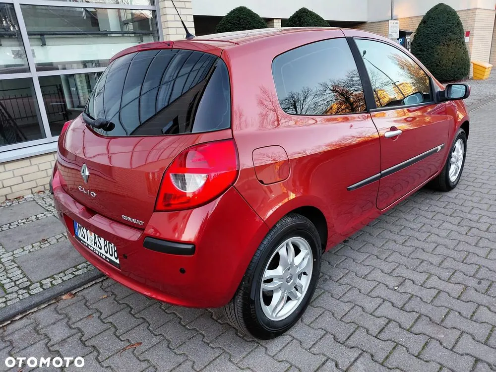 Renault Clio 2006 photo 4