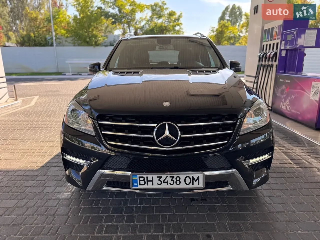Mercedes-Benz M-Class 2011 photo 2