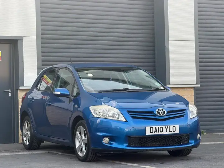 Toyota Auris 2010 photo 4