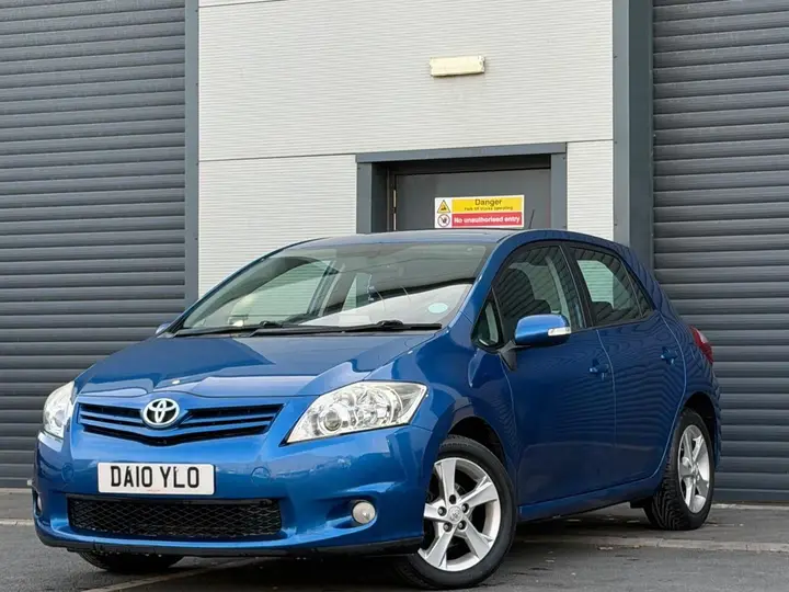 Toyota Auris 2010 photo 5
