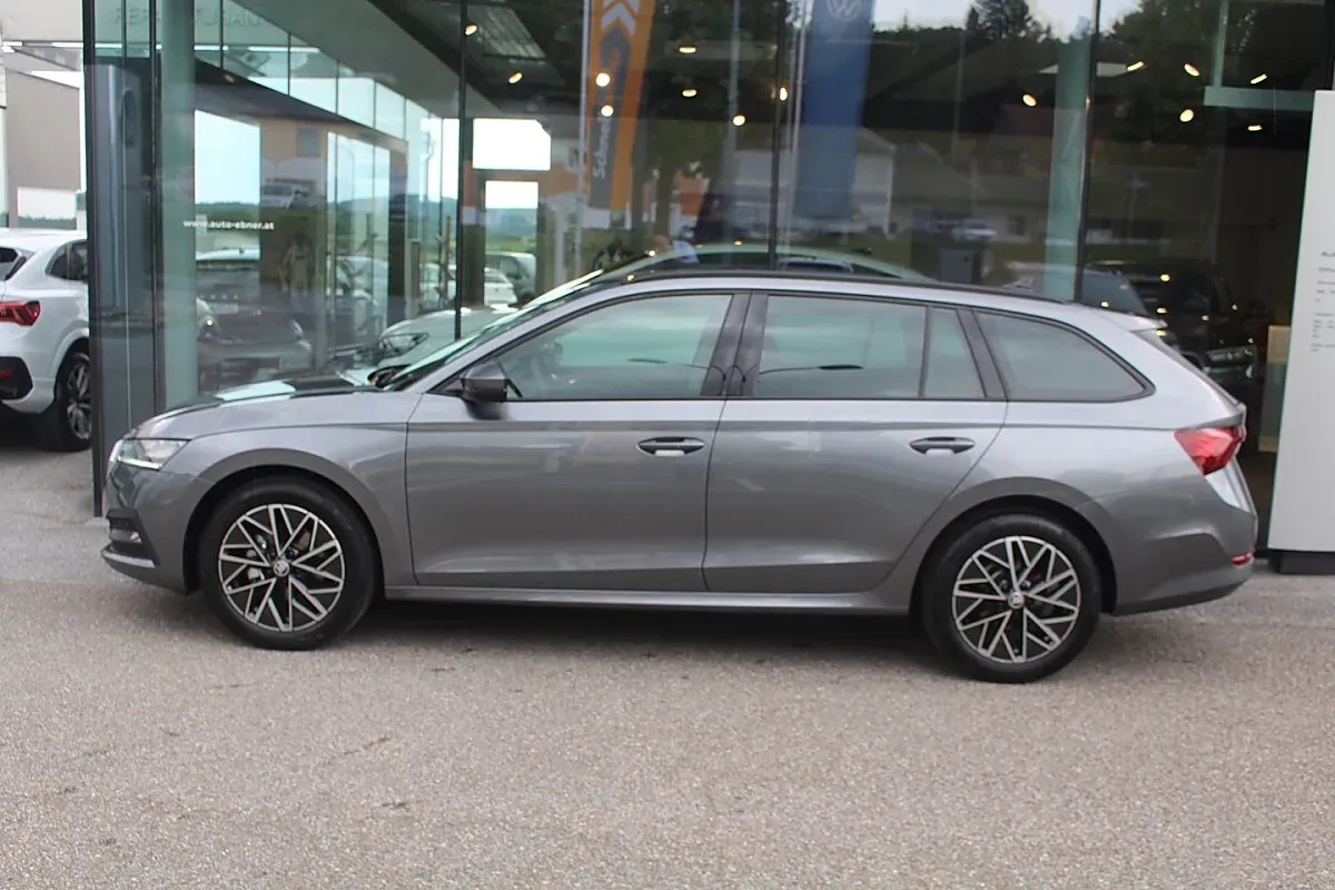 Skoda Octavia 2024 photo 3