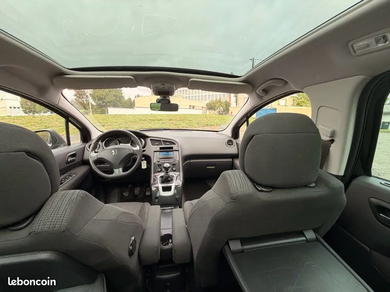Peugeot 5008 2013 photo 3