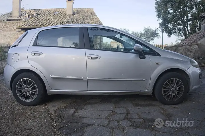 Fiat Punto Evo 2010 photo 4
