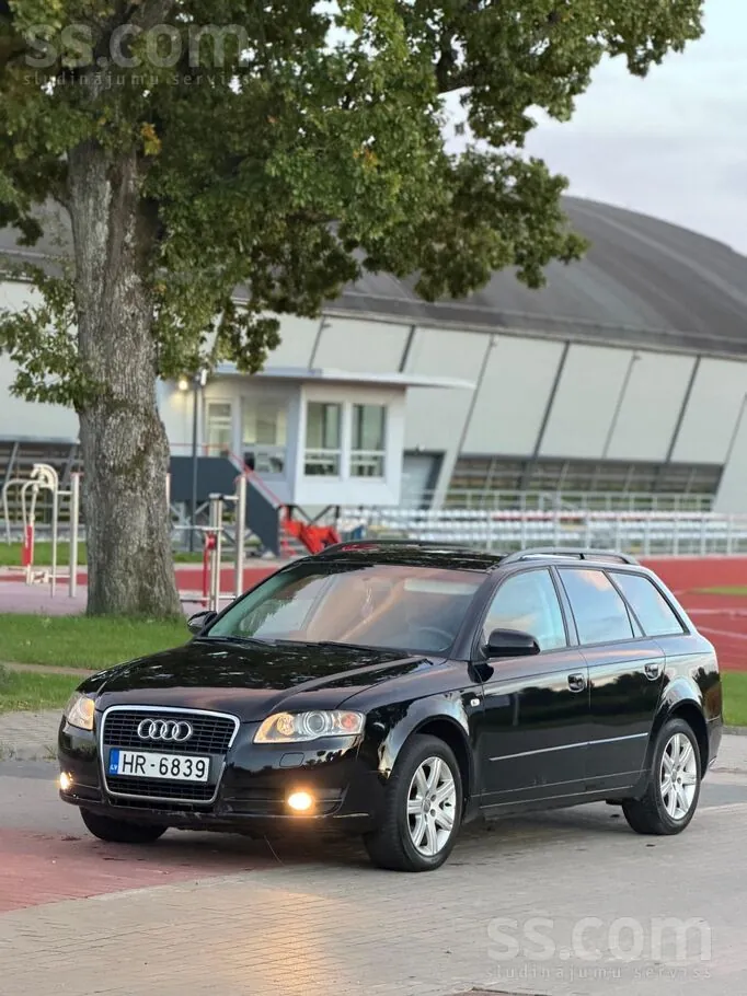 Audi A4 2008 photo 2
