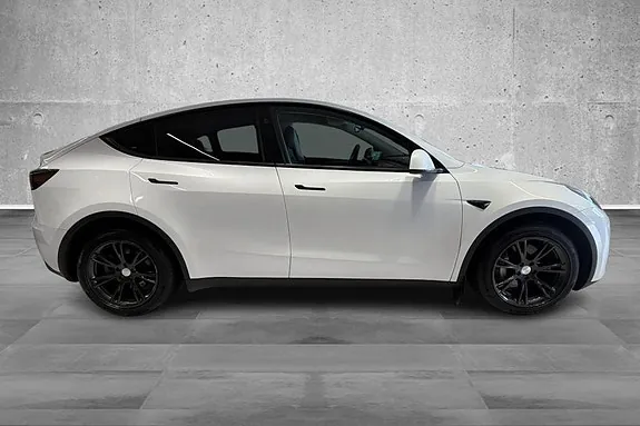 Tesla Model Y 2024 photo 5