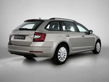 Skoda Octavia 2019 photo 2