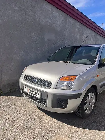Ford Fusion 2005 photo 2