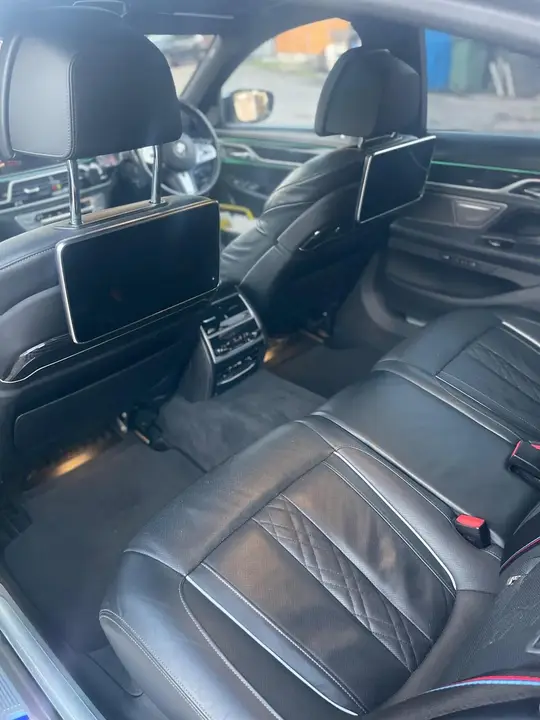 BMW 7 Series 2019 photo 3
