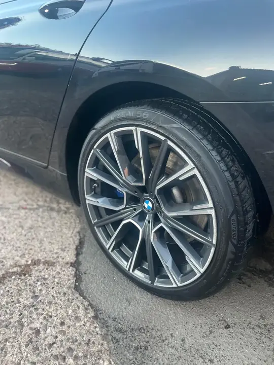 BMW 7 Series 2019 photo 2