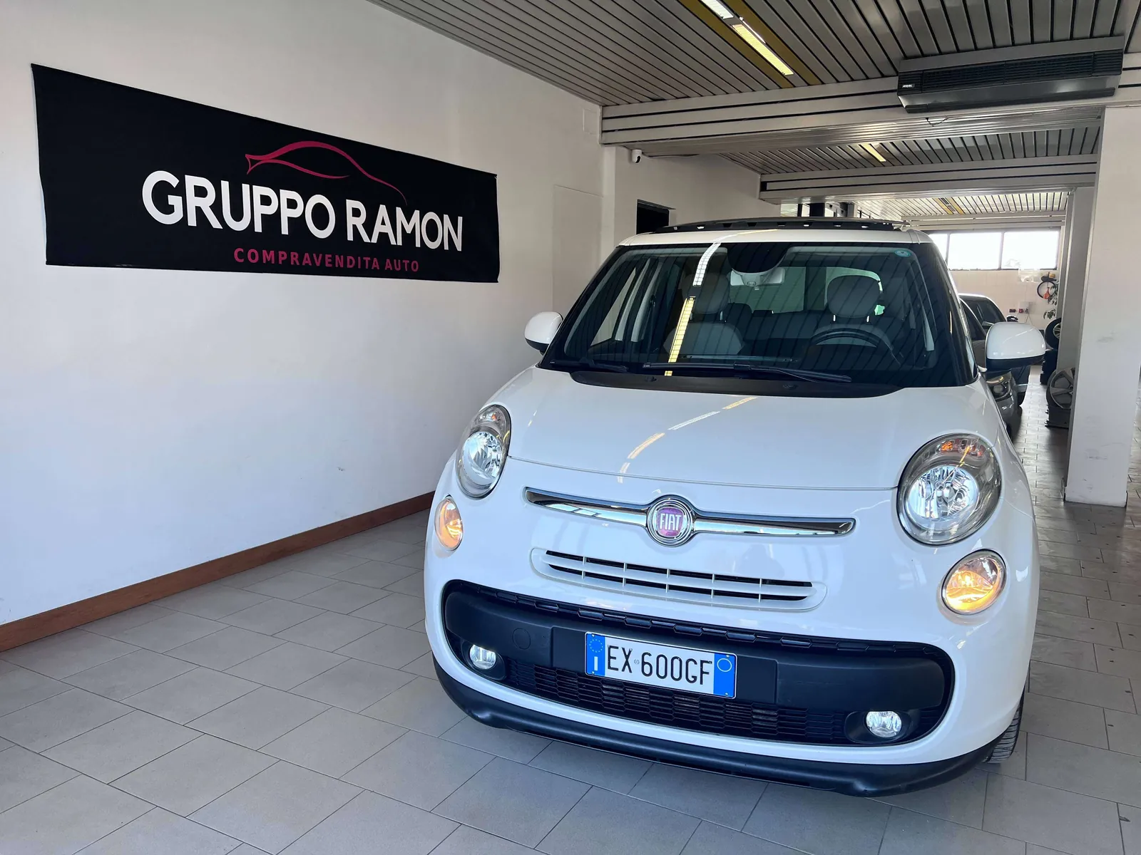 Fiat 500L 2012 photo 2