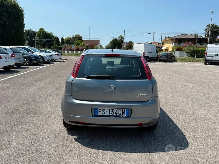 Fiat Punto 2012 photo 4