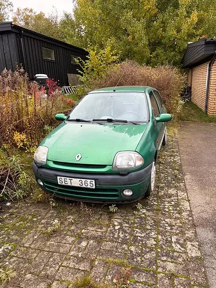 Renault Clio 2001 photo 2