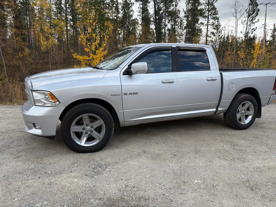 Ram 1500 2010 photo 2