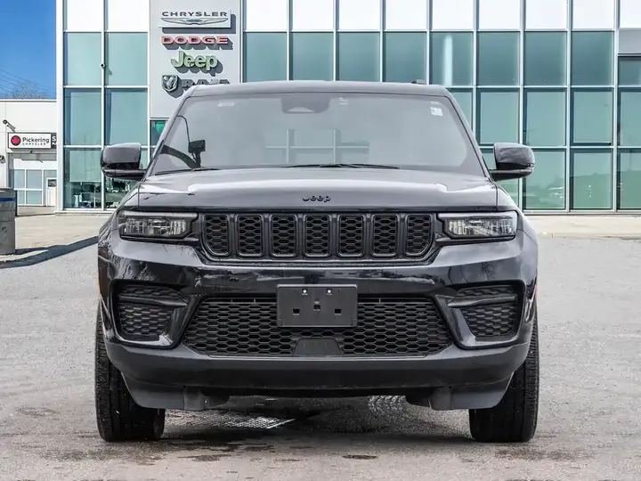 Jeep Grand Cherokee 2025 photo 2