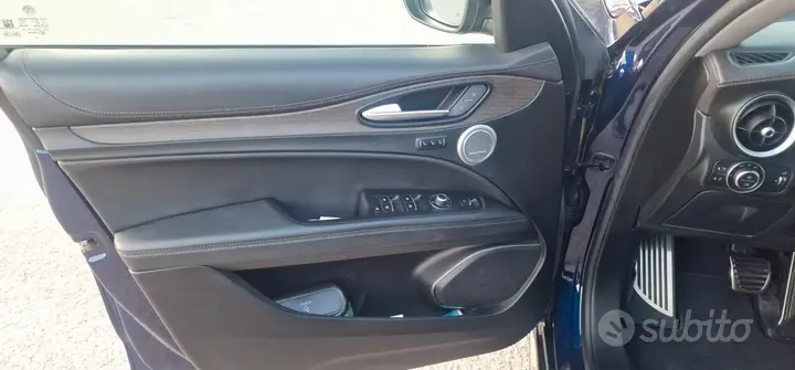 Alfa Romeo Stelvio 2020 photo 2