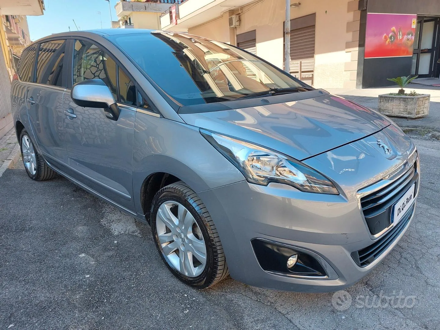 Peugeot 5008