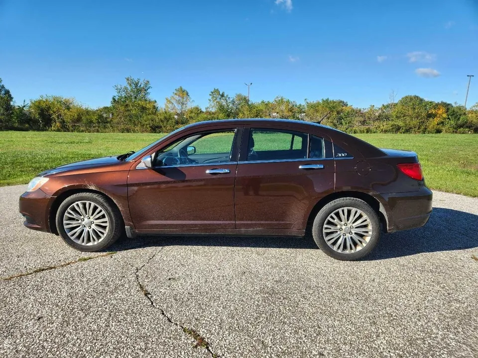 Chrysler 200 2012 photo 3