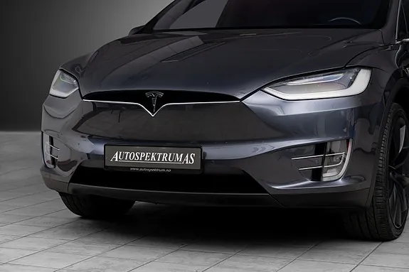 Tesla Model X 2020 photo 2