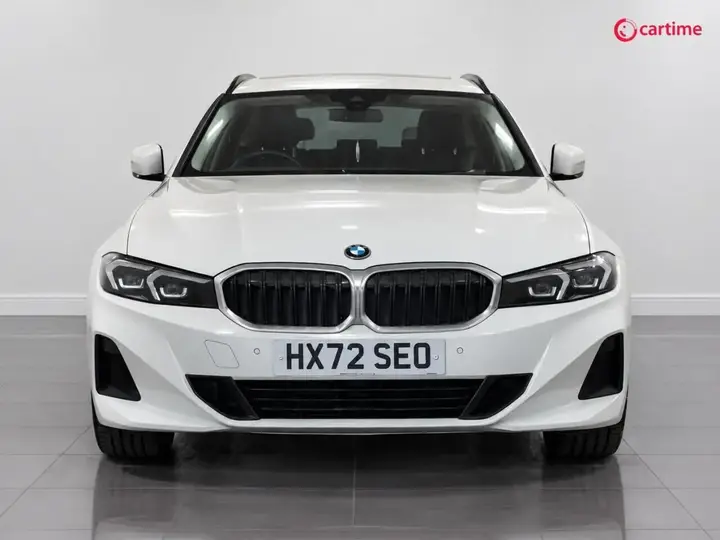 BMW 3 Series 2023 photo 2