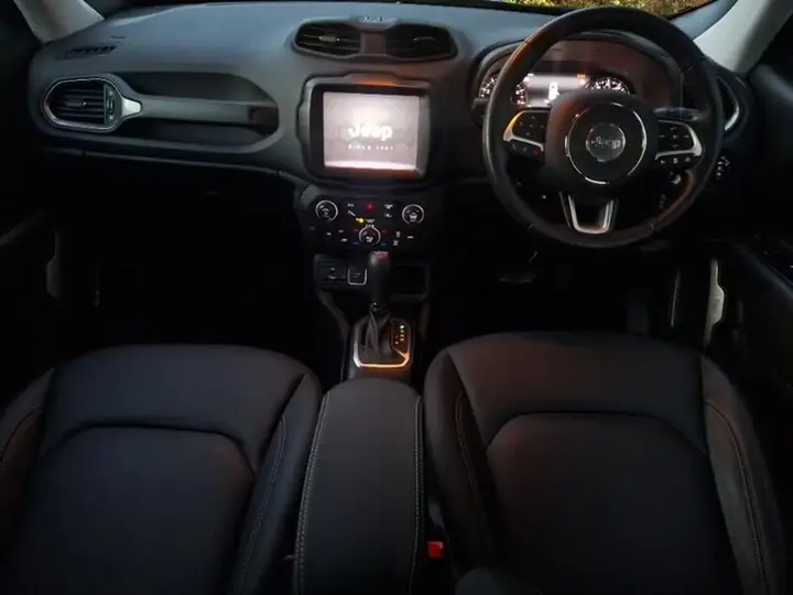 Jeep Renegade 2023 photo 3