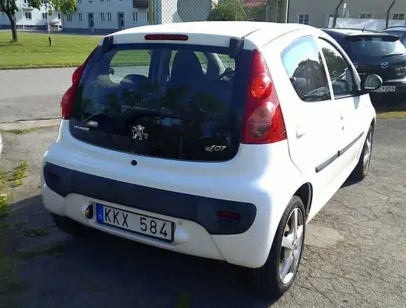 Peugeot 107 2012 photo 3