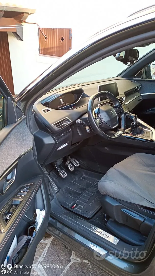 Peugeot 5008 2017 photo 5