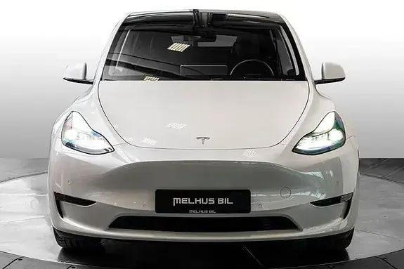 Tesla Model Y 2022 photo 2