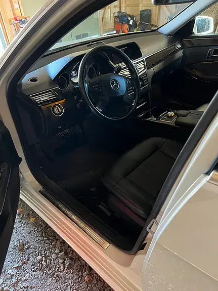 Mercedes-Benz E 220 2012 photo 3