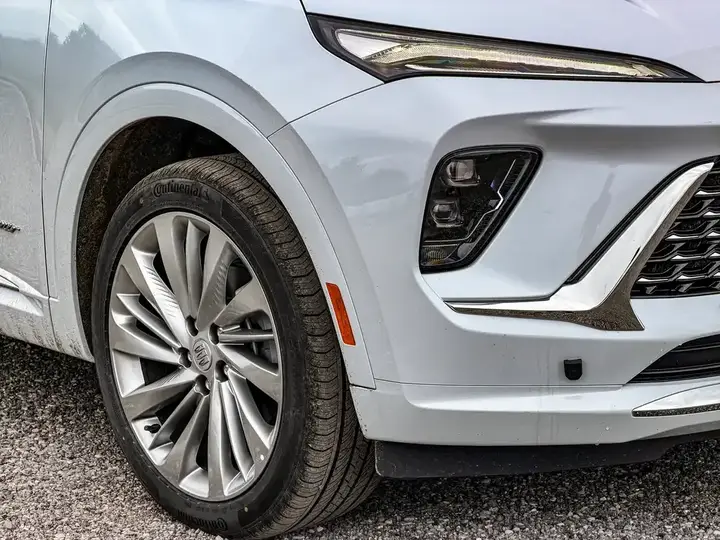Buick Envision 2026 photo 4