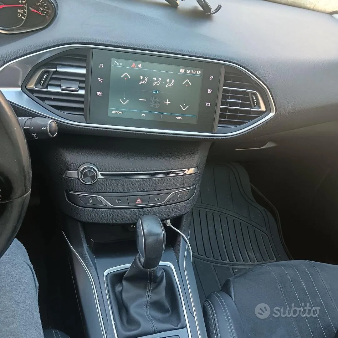 Peugeot 308 2018 photo 3
