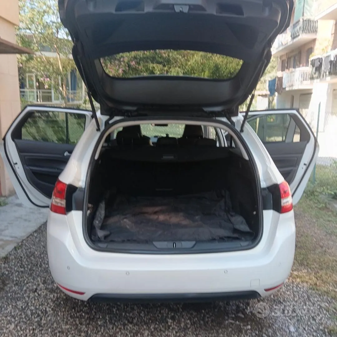 Peugeot 308 2018 photo 5