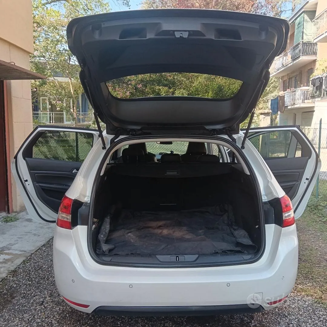 Peugeot 308 2018 photo 4