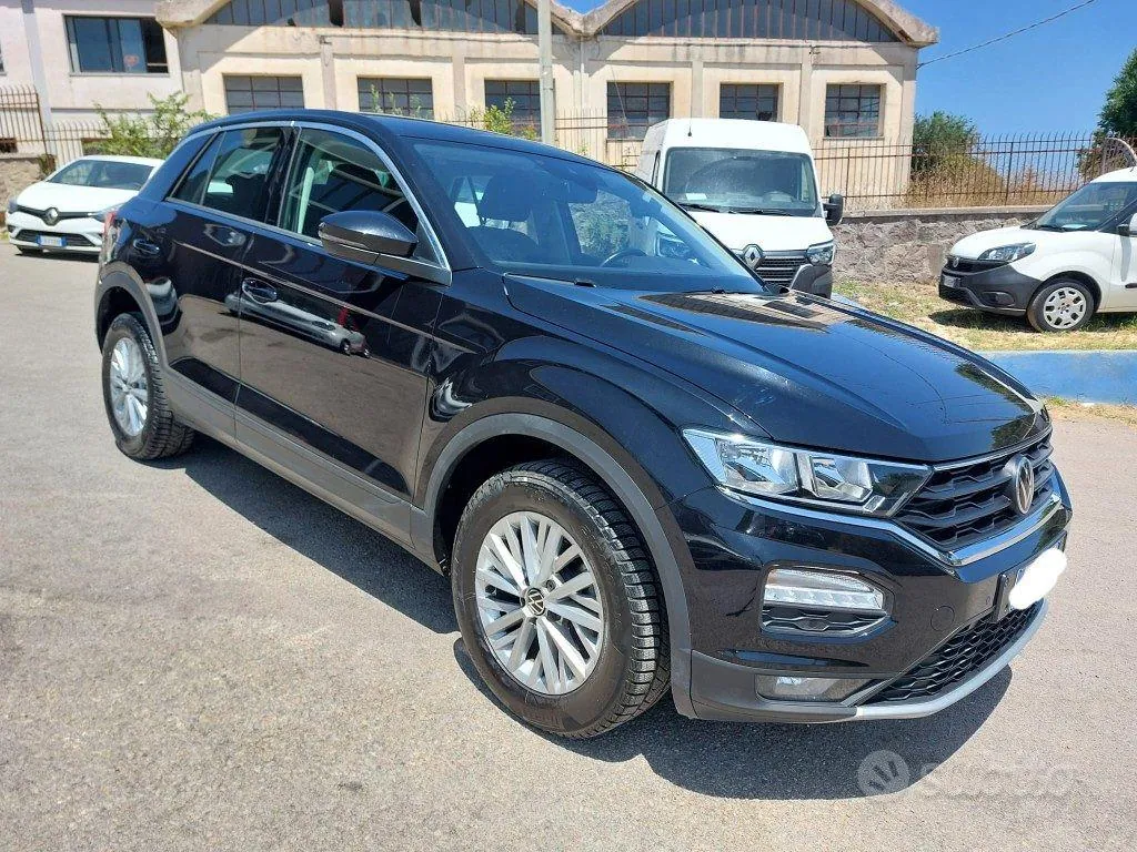 Volkswagen T-Roc 2021 photo 2