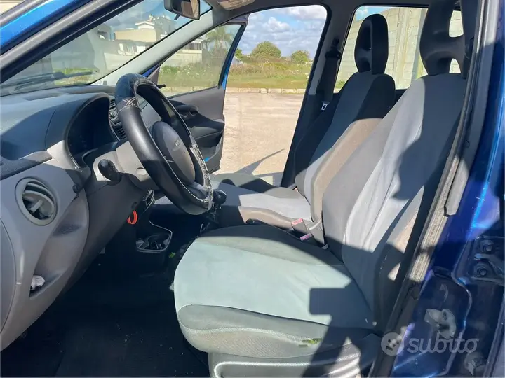 Fiat Punto 2003 photo 2