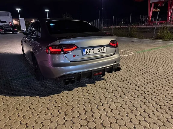 Audi A4 2010 photo 3