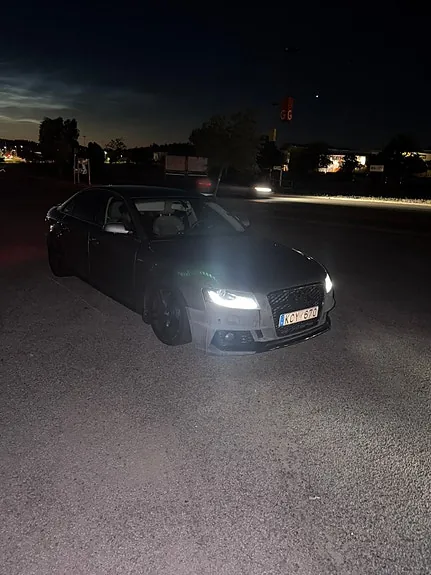 Audi A4 2010 photo 4