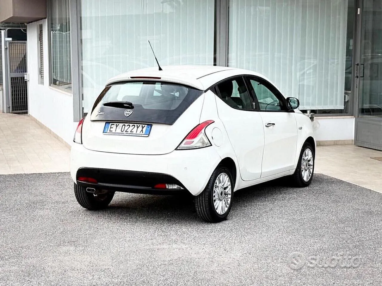 Lancia Ypsilon 2015 photo 5