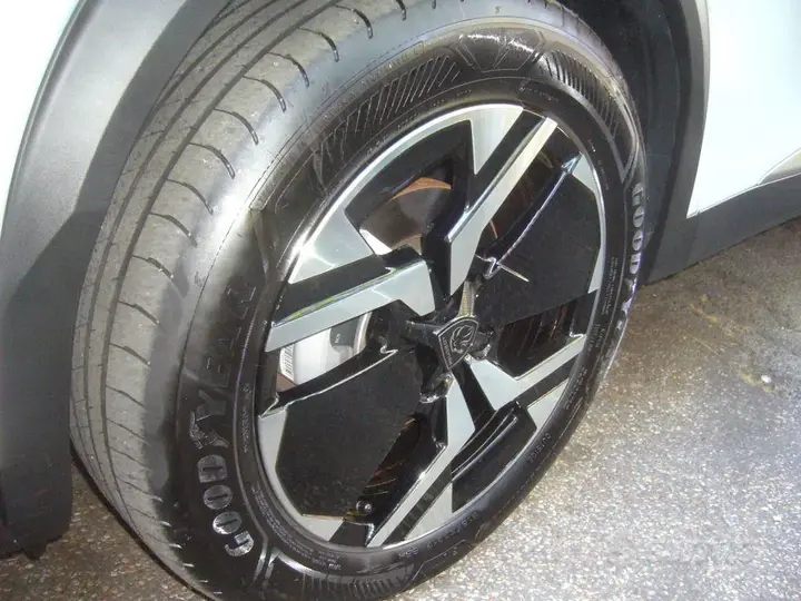 Peugeot 2008 2025 photo 4