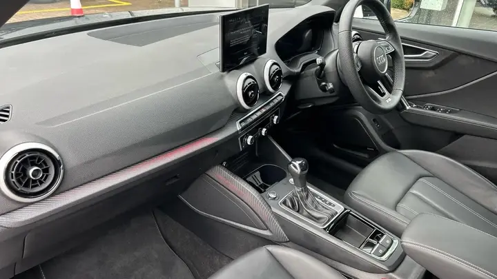 Audi Q2 2026 photo 2